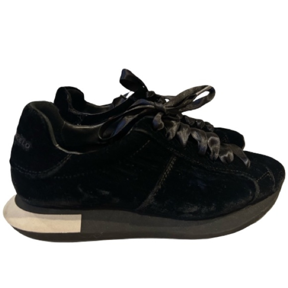 MANUEL BARCELÓ Velvet Women's Sneakers Size: 8